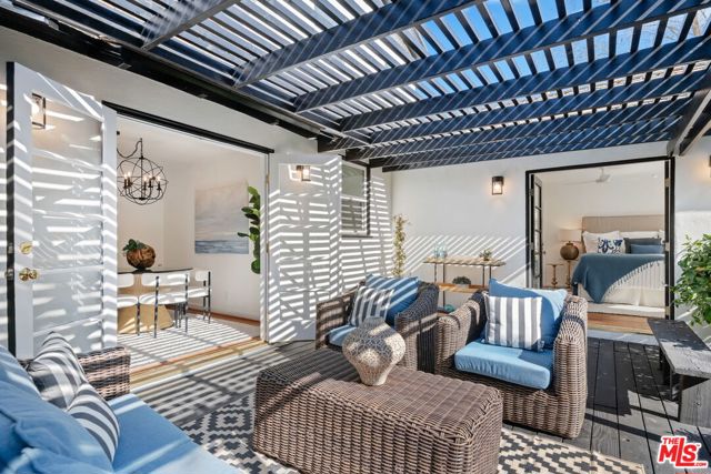 2965 Calle Noguera, Santa Barbara CA: https://media.crmls.org/mediaz/6d6ff49a-8f80-4994-8510-5f741147e6d4.jpg