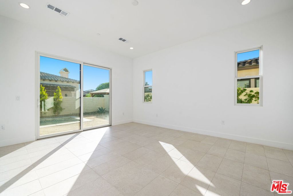 MLS #25613907 image #37