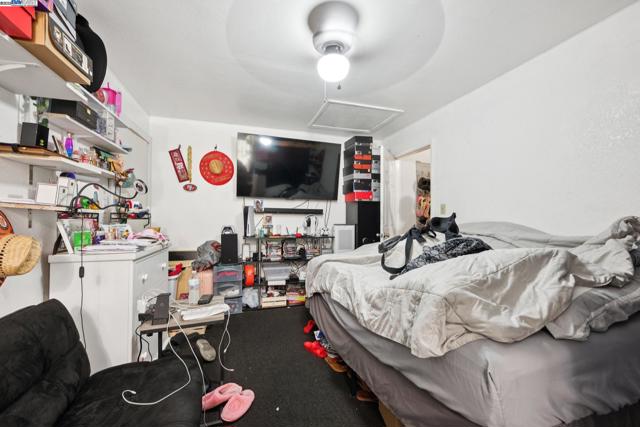 1018 Gilman Ave, San Francisco CA: https://media.crmls.org/mediaz/6d7054d8-6e37-47f8-9c38-bba199e9c512.jpg