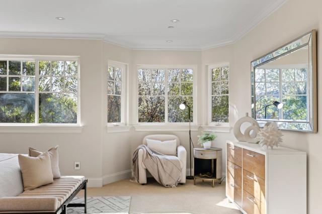 2124 Oakley Avenue, Menlo Park CA: https://media.crmls.org/mediaz/6d70c097-224f-493f-bf7c-cb6f1e6f2be2.jpg