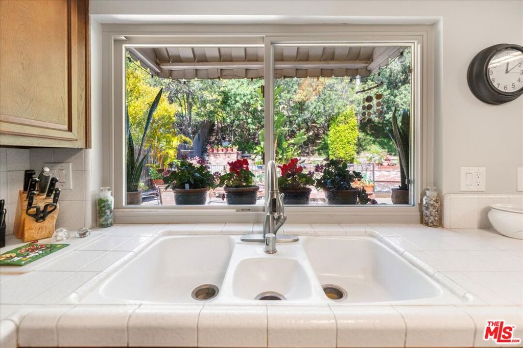 MLS #25577997 img 12