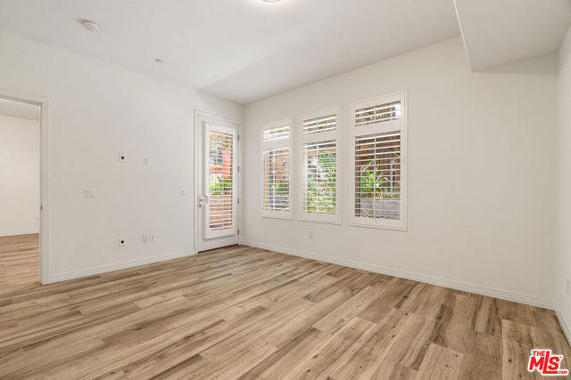 4050 Glencoe Avenue, Marina del Rey CA: https://media.crmls.org/mediaz/6d711aeb-26a3-4fb8-9de5-2ced478901d8.jpg