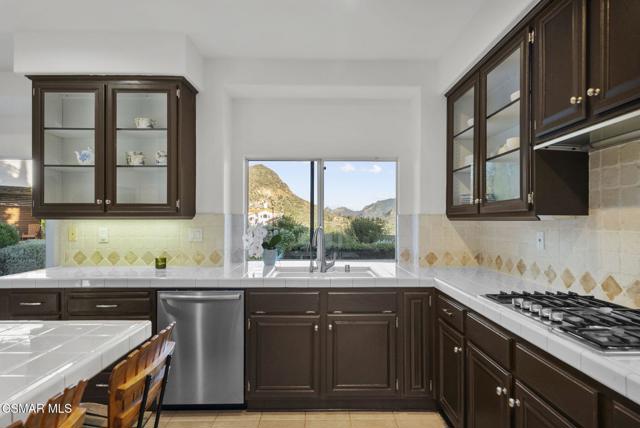 29845 Vista Del Arroyo, Agoura Hills CA: https://media.crmls.org/mediaz/6d711b66-2f6c-4626-aeb4-9e485276abfe.jpg