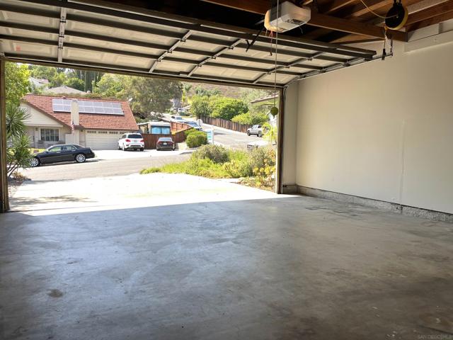 13343 Tarascan, Poway CA: https://media.crmls.org/mediaz/6d717c93-6c7a-4cb4-93af-17ad779059ac.jpg