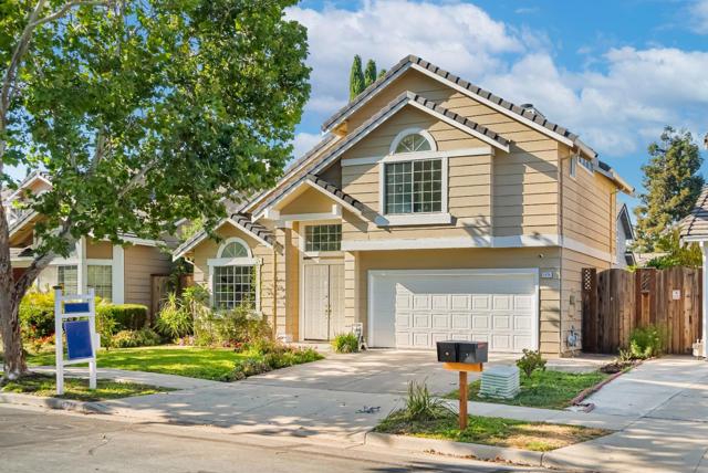 1274 Notting Hill Drive, San Jose CA: https://media.crmls.org/mediaz/6d717d1a-b7fe-4741-b14f-1de94d6343db.jpg