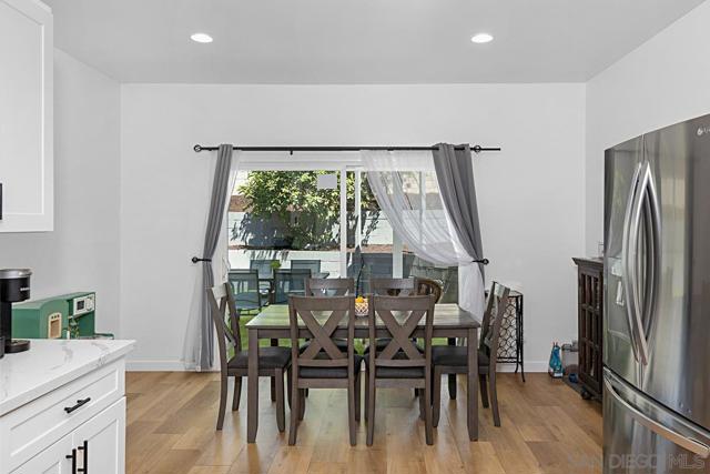 560 Deep Dell Rd, San Diego CA: https://media.crmls.org/mediaz/6d7193e8-ef33-441d-ab24-75887a590a17.jpg