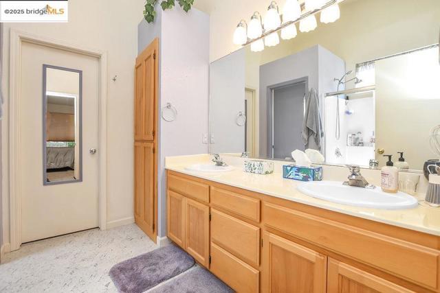 5125 Monitor Pass Way, Antioch CA: https://media.crmls.org/mediaz/6d71dc45-5d37-443d-993f-2eabafa2539f.jpg