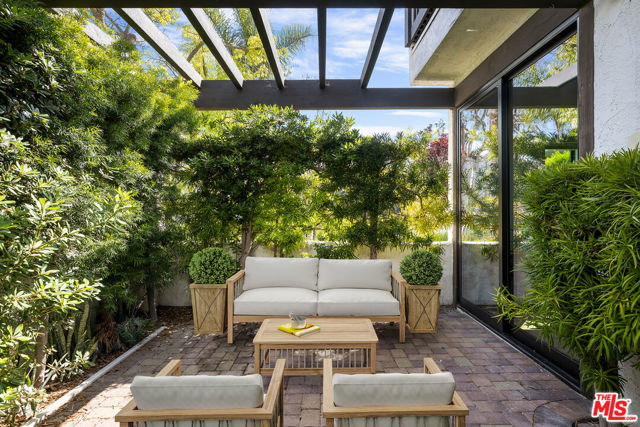 Drew Fenton | 1549 Palisades Drive Pacific Palisades CA | MLS: 7431569