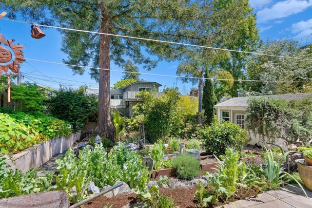 150 Darwin Street, Santa Cruz CA: https://media.crmls.org/mediaz/6d726ad3-7ce8-4e63-ab41-c66a0477fa92.jpg