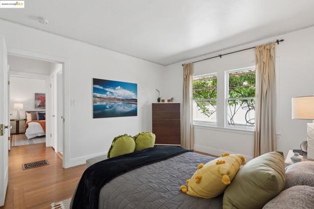 2721 Best Ave., Oakland CA: https://media.crmls.org/mediaz/6d72a60e-b6a2-4147-b9bd-463743bf8d5f.jpg