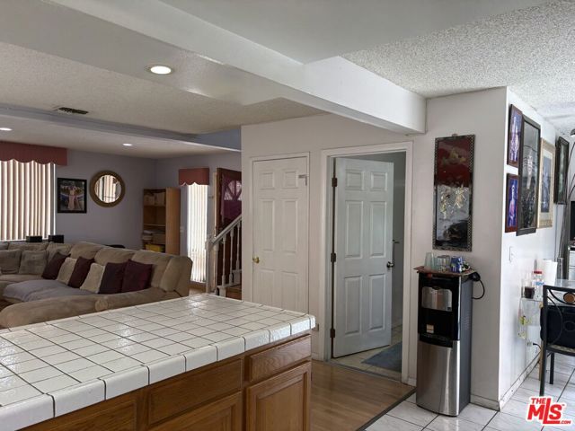 14411 Nordhoff Street, Panorama City CA: https://media.crmls.org/mediaz/6d72fee1-cb09-46d5-a210-585303218f04.jpg