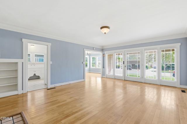 Detail Gallery Image 4 of 19 For 1455 E Villa St, Pasadena,  CA 91106 - 7 Beds | 4/1 Baths