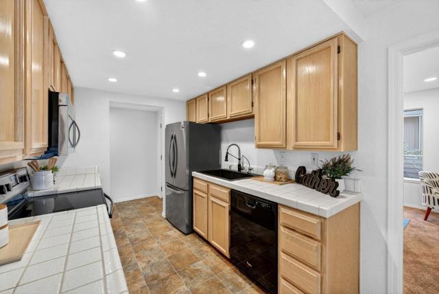 2559 Alveswood Circle, San Jose CA: https://media.crmls.org/mediaz/6d761e4b-b437-4500-9edb-e9acda516aef.jpg