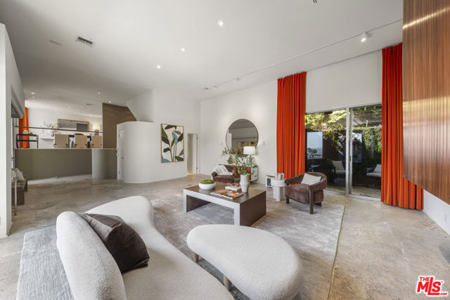 3625 Lowry Road, Los Angeles CA: https://media.crmls.org/mediaz/6d77a33b-a07d-4df0-945e-d46c49b10875.jpg