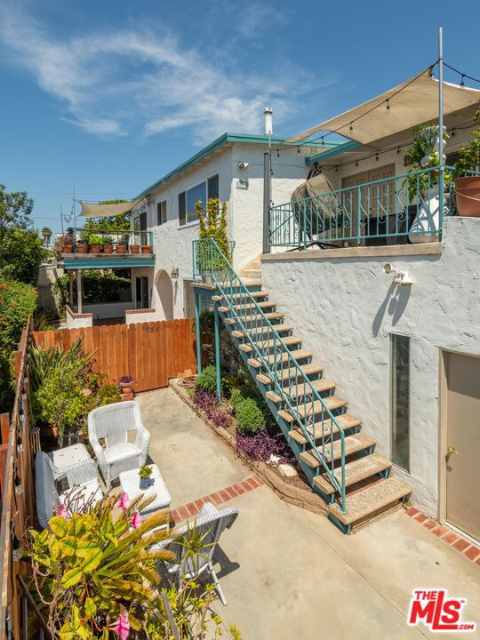 831 13th Street, Hermosa Beach, California 90254, ,Residential Income,Sold,13th,22194461