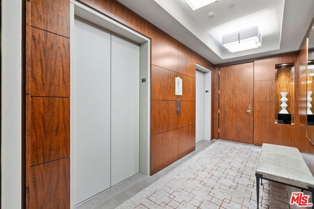 765 Market Street, San Francisco CA: https://media.crmls.org/mediaz/6d7838b4-4cbe-417e-98ef-5f43ce972318.jpg