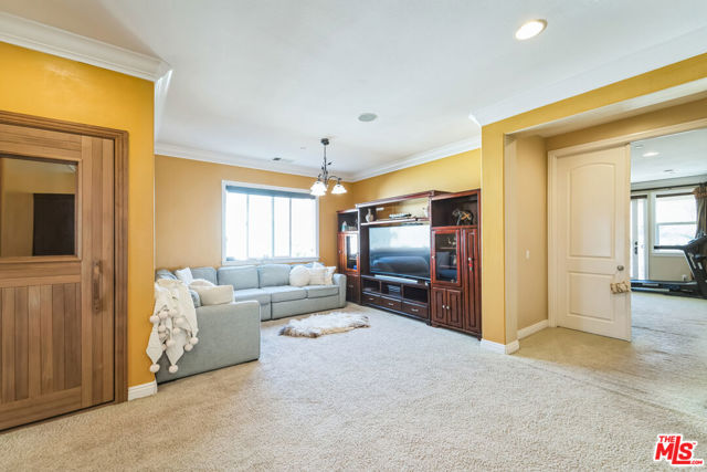 12530 Longacre Avenue, Granada Hills CA: https://media.crmls.org/mediaz/6d78a709-eca4-4e49-9c6e-db1b9749ef45.jpg
