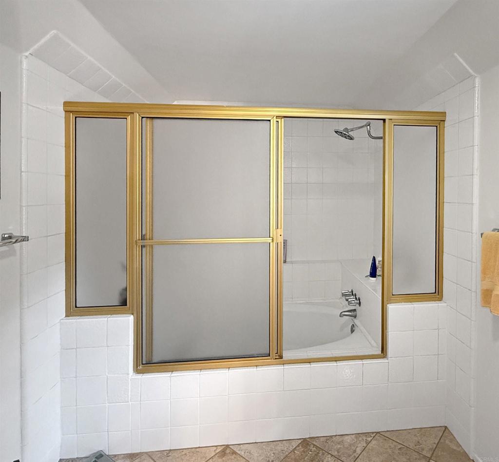 https://media.crmls.org/mediaz/6d78d7b5-538c-4edb-ac2a-f56c32701e72.jpg?preset=X-Large