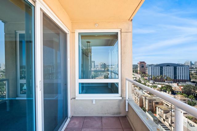 Detail Gallery Image 16 of 32 For 3890 Nobel Dr #1402,  San Diego,  CA 92122 - 2 Beds | 2 Baths