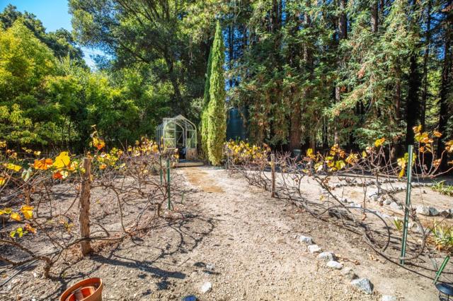 4600 Trout Gulch Road, Aptos CA: https://media.crmls.org/mediaz/6d78fcc1-1db4-4a53-9a23-f2155563566b.jpg