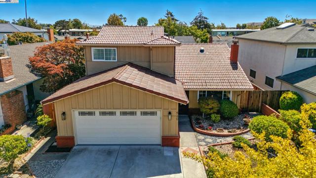420 Camden Rd, Alameda CA: https://media.crmls.org/mediaz/6d79078d-88a6-4031-b907-bd06aec9ad00.jpg