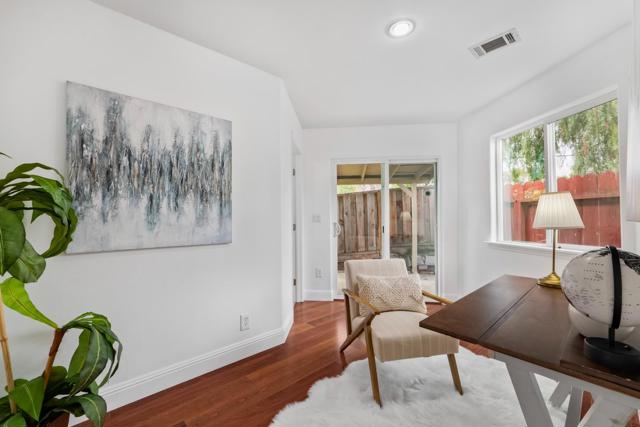 Image 31 of 49 For 1130 Breezewood Court