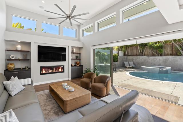 Detail Gallery Image 4 of 35 For 419 Parkwood Ln, Encinitas,  CA 92024 - 4 Beds | 3/1 Baths