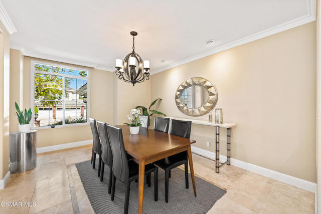 2445 Ranchgrove Drive, Westlake Village CA: https://media.crmls.org/mediaz/6d79e0ed-c012-4821-833c-13b7e1b4d94f.jpg