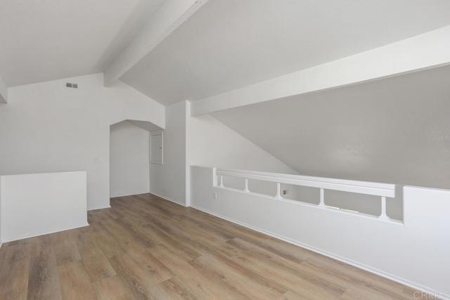 4905 Alicante Way, Oceanside CA: https://media.crmls.org/mediaz/6d7a02ba-8965-4608-944e-63566ce06116.jpg