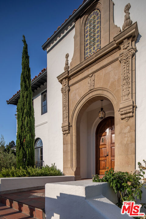 Image 10 of 43 For 2464 Catalina Street