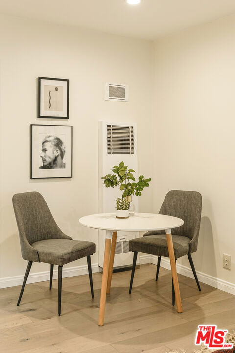 1929 Tamarind Avenue, Los Angeles CA: https://media.crmls.org/mediaz/6d7a4546-0b7d-451f-b143-0a37bbe97752.jpg