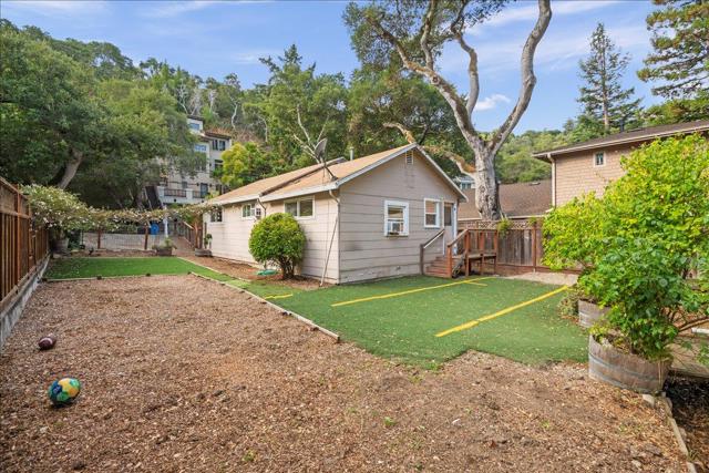 2934 San Juan Boulevard, Belmont CA: https://media.crmls.org/mediaz/6d7bc203-11a6-48a8-8562-dd85c0cbcf10.jpg