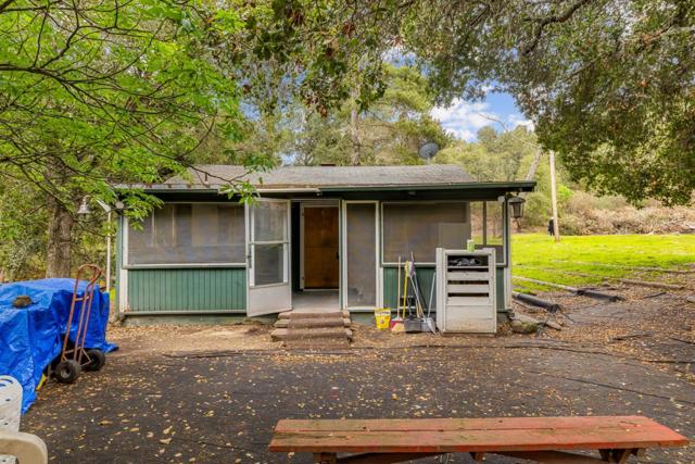 28750 Underwood Road, Salinas CA: https://media.crmls.org/mediaz/6d7c4fb2-d74f-4794-8a0a-2566fa8a07f1.jpg