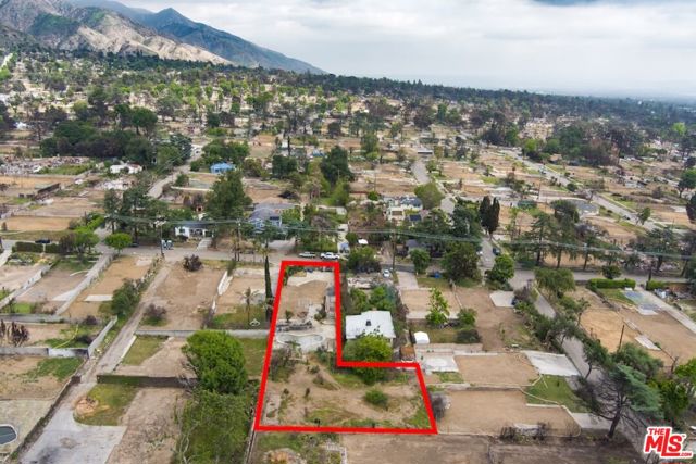 3359 Glenrose Avenue, Altadena CA: https://media.crmls.org/mediaz/6d7c787a-005b-4f57-99d6-66fb37cf0508.jpg