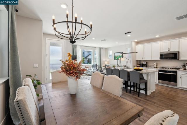 2940 wheat grass street, Sacramento CA: https://media.crmls.org/mediaz/6d7d2bd2-1e84-4191-8ef6-5d9034782a7e.jpg