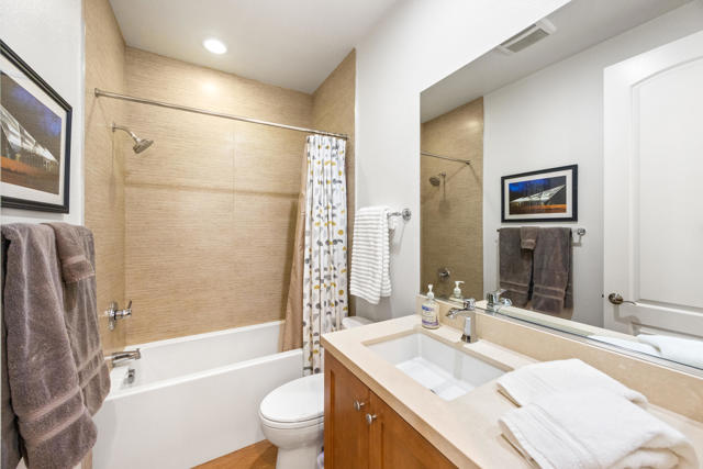 374 Terra Vita, Palm Springs CA: https://media.crmls.org/mediaz/6d7e32b2-f3e9-4df3-8a48-5ff184a5b2e1.jpg