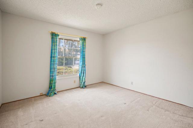 22709 Picador Drive, Salinas CA: https://media.crmls.org/mediaz/6d7f62c9-2fb0-45bd-8877-5e035c7d2cac.jpg