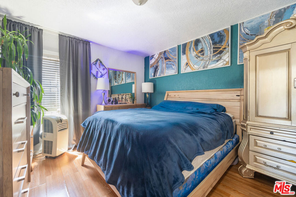 MLS #25570667 img 25