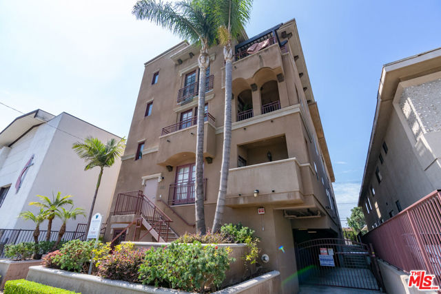 1625 Butler Avenue, Los Angeles CA: https://media.crmls.org/mediaz/6d813b47-0f35-4175-88dc-de64d27827d5.jpg