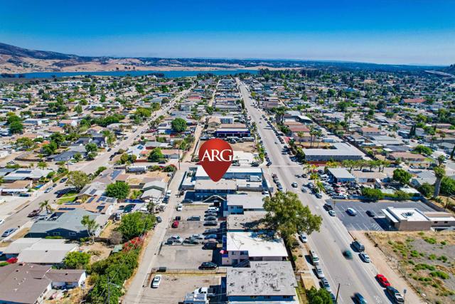 913 Grand Ave, Spring Valley CA: https://media.crmls.org/mediaz/6d81932d-6f34-4073-94b8-294daa066a06.jpg