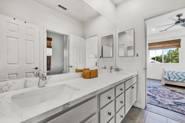 2139 Kirkcaldy Road, Fallbrook CA: https://media.crmls.org/mediaz/6d81cda6-a353-49b0-9b39-d0ee9672a0d7.jpg