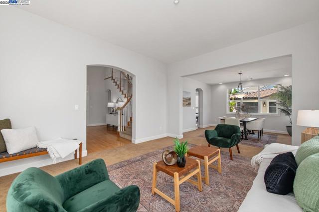 5640 Carnegie Way, Livermore CA: https://media.crmls.org/mediaz/6d81e10b-de86-4edb-8627-316b7ee447f5.jpg