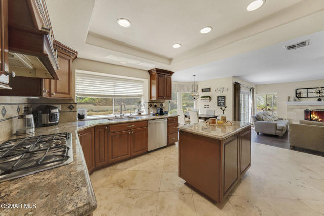 Center Island Granite Counters