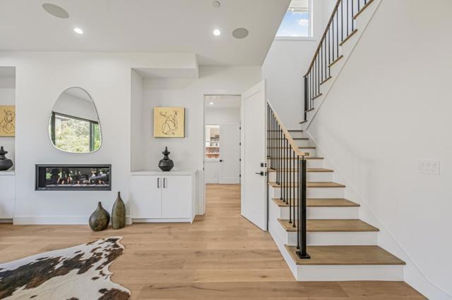 980 Lucky Avenue, Menlo Park CA: https://media.crmls.org/mediaz/6d827ca4-8243-4286-95a9-62ddcabe8a4c.jpg