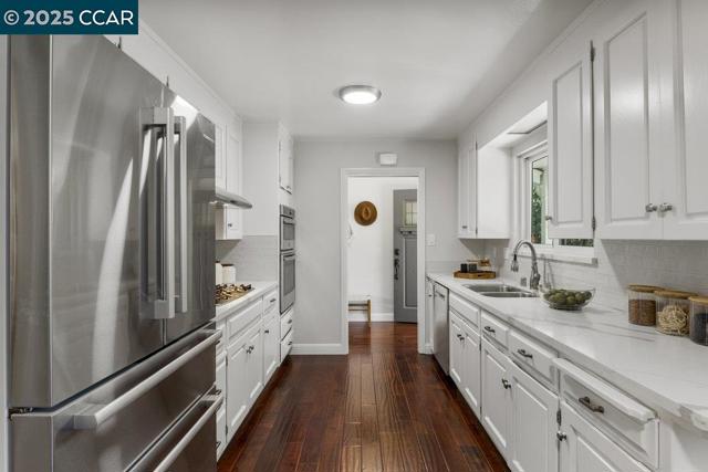 280 Fairway Dr, Danville CA: https://media.crmls.org/mediaz/6d82e79c-122a-4830-a30f-72d2396470b8.jpg