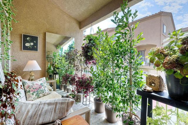 Detail Gallery Image 11 of 45 For 7544 Romeria St, Carlsbad,  CA 92009 - 3 Beds | 3 Baths