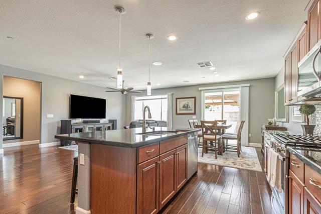 1798 Rosemary Drive, Gilroy CA: https://media.crmls.org/mediaz/6d837db8-3827-4a52-9c61-d026ffe0672b.jpg