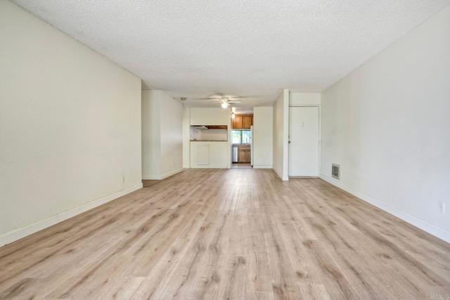Detail Gallery Image 11 of 27 For 6180 Agee Street #159,  –,  CA 92122 - 2 Beds | 1 Baths