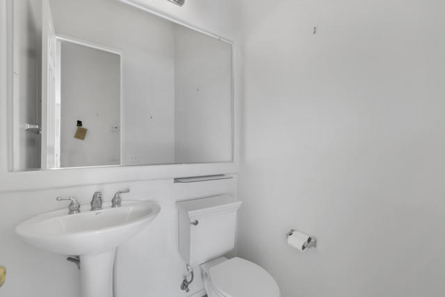 1041 E ViA San Dimas Road, Palm Springs CA: https://media.crmls.org/mediaz/6d84471a-fd3c-4227-b552-09f59c9d1524.jpg