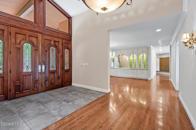 11 Inverness Road, Thousand Oaks CA: https://media.crmls.org/mediaz/6d862094-67e0-4a84-a387-22a1783da1ab.jpg